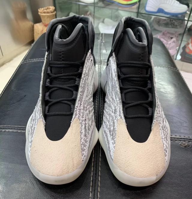 yeezy basketball shoes 2019