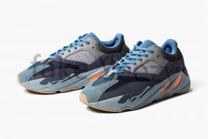 fake Yeezy 700 Carbon Blue (3)