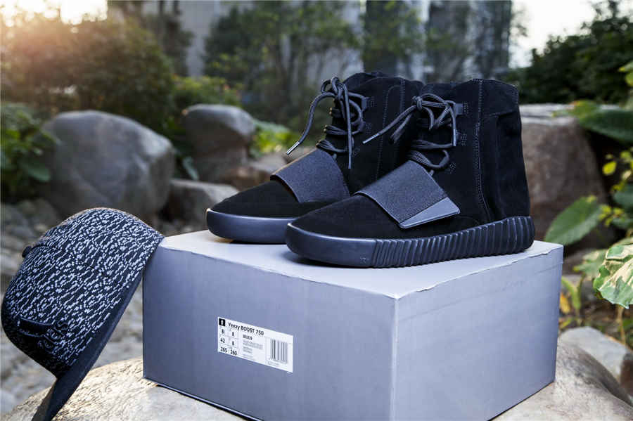 Fake Yeezy Boots Collection | Fake & Real Yeezy Boost Review