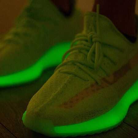 Yeezy 350 v2 Green glow in the dark